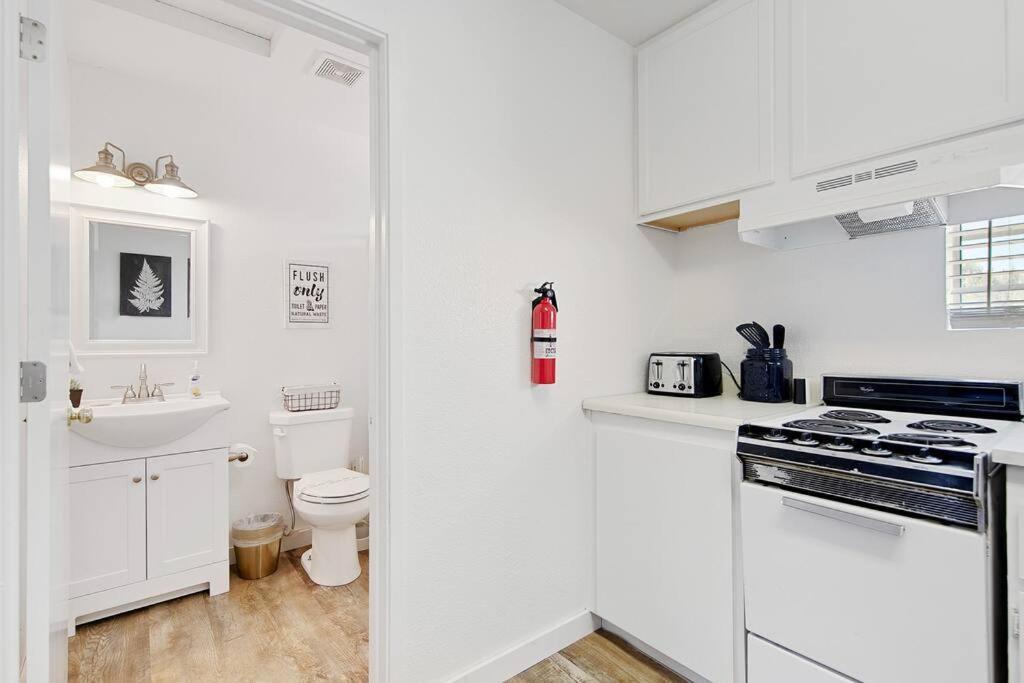 Couples Studio 1 W Full Kitchen Oakhurst Exterior foto