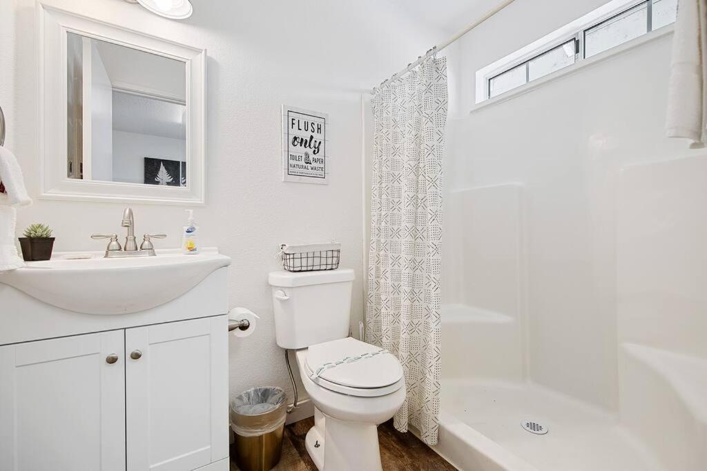Couples Studio 1 W Full Kitchen Oakhurst Exterior foto